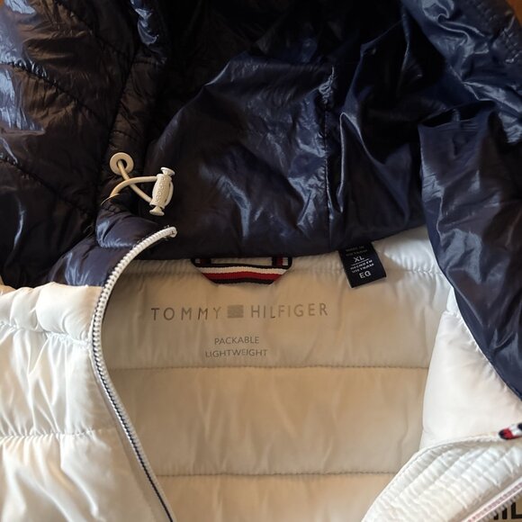 Tommy Hilfiger Ladies White Nylon Puffer Jacket Packable Size XL - Picture 4 of 8